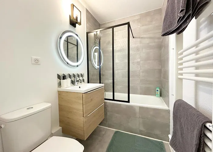 Apartman Maria - Centre Historique - Parking Prive *